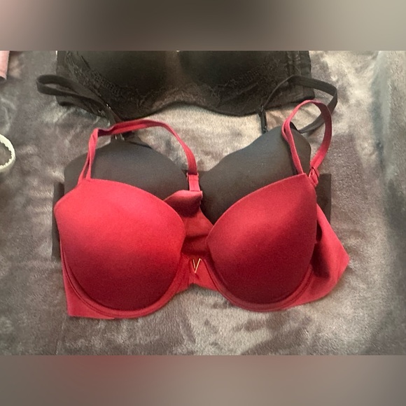 Lot of *14* Victoria’s Secret Bras - Picture 5 of 8